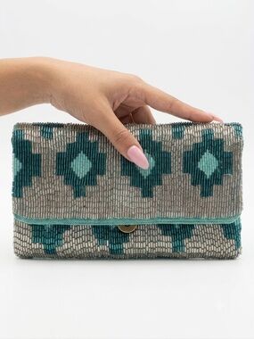 💙 Beaded Turquoise Blue Patterned Clutch Bag with Chain NWT